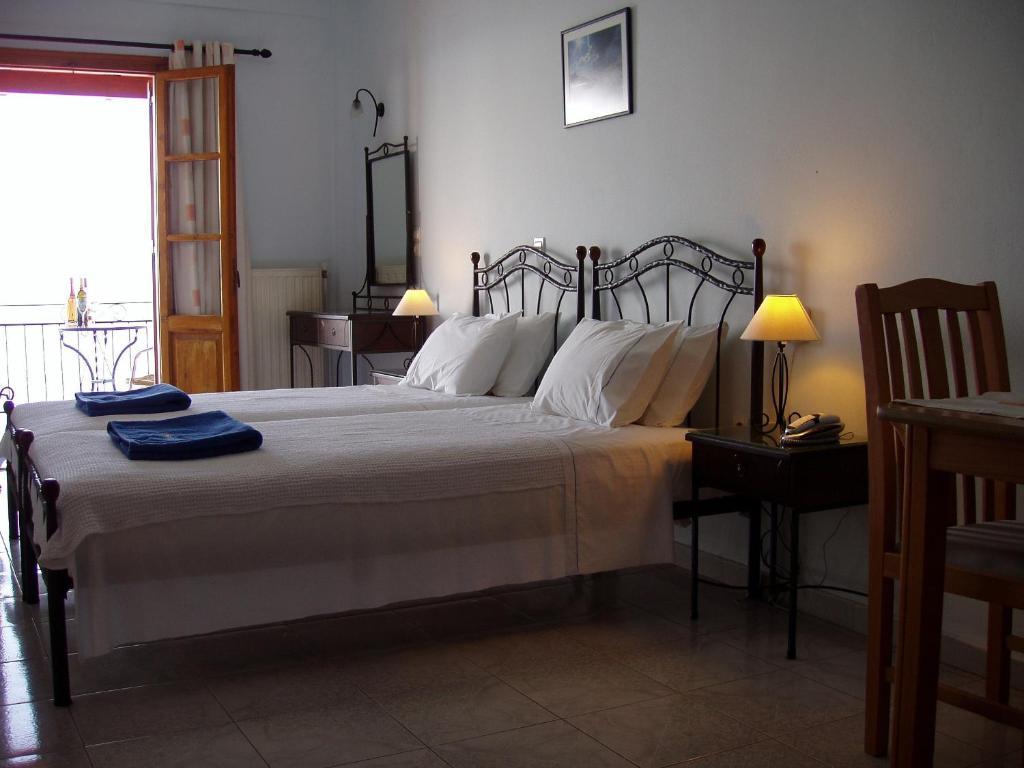Hotel Anniska Kardhamili Zimmer foto